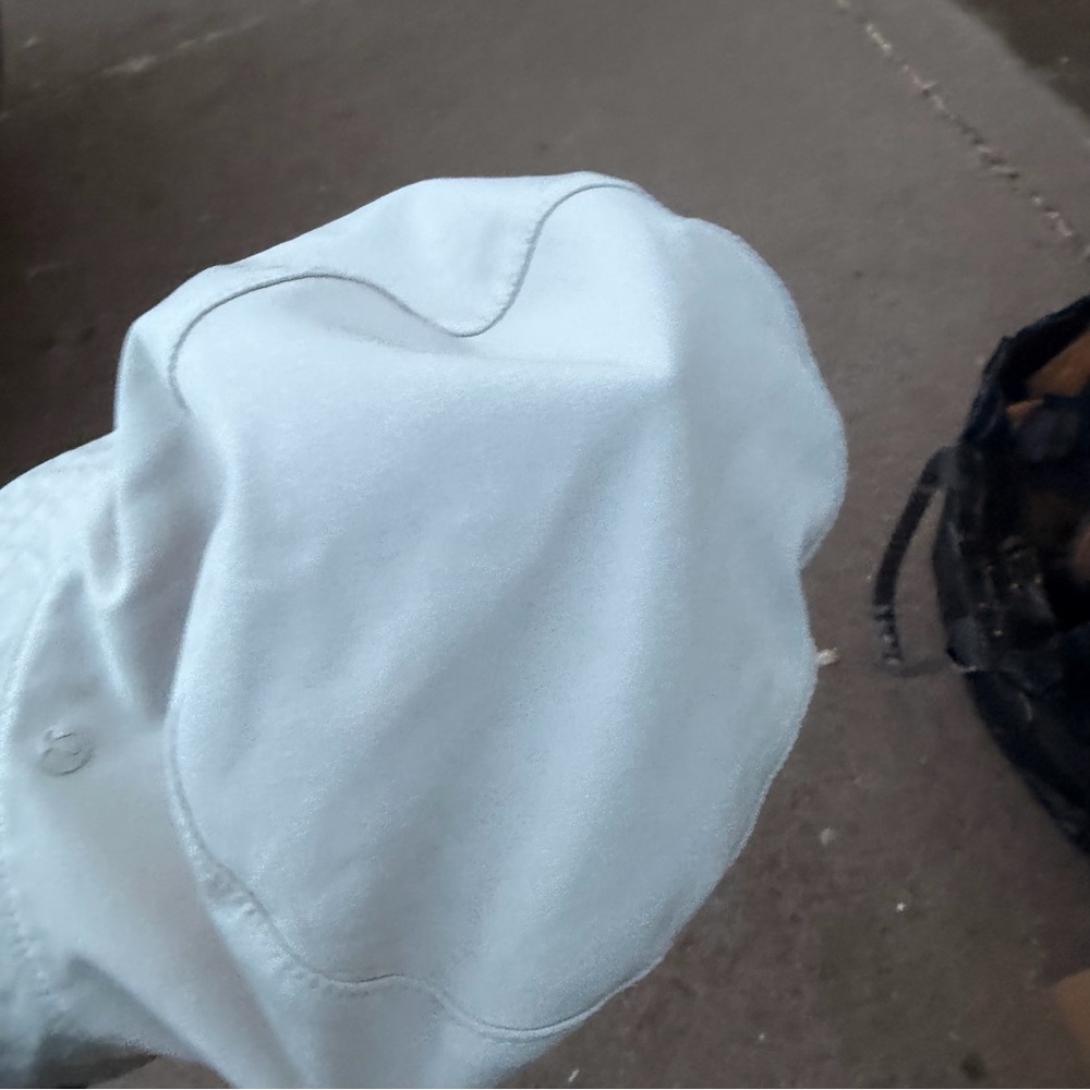 Lululemon Athletica reversible Bucket Hat - Picture 6 of 6